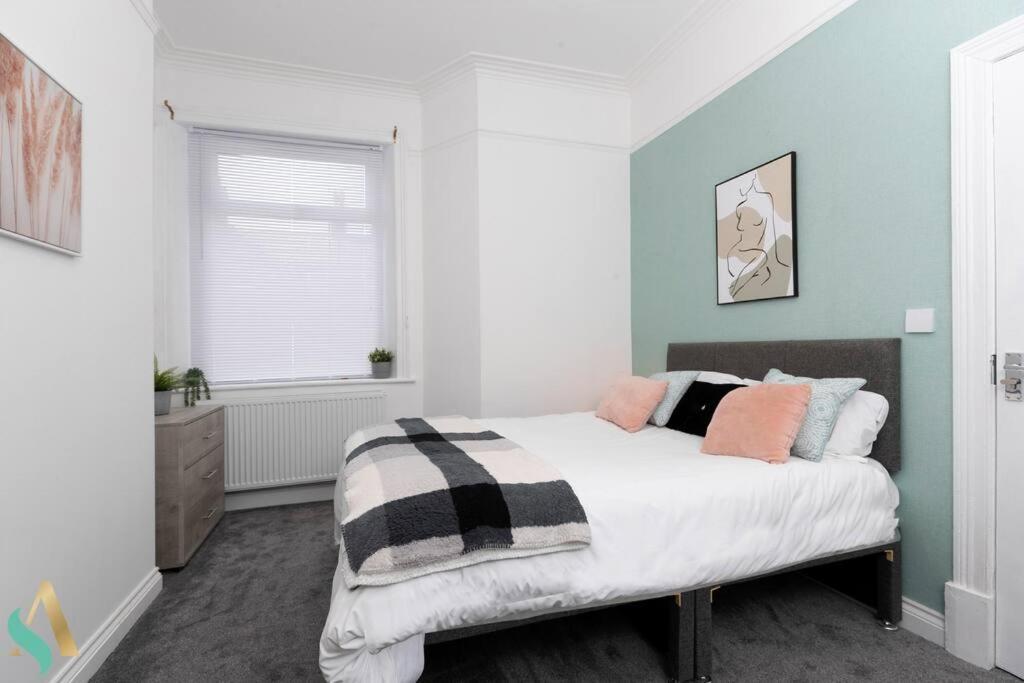 5 Double Bedrooms With Ensuites - Teesside House Tsac Redcar Dış mekan fotoğraf