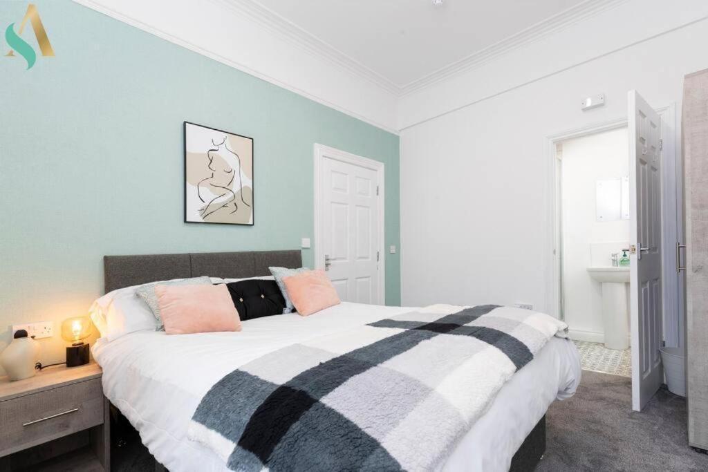 5 Double Bedrooms With Ensuites - Teesside House Tsac Redcar Dış mekan fotoğraf